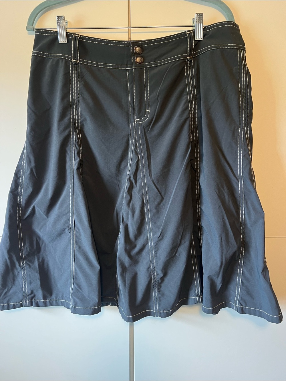 Athleta Gray A-Line Skort with Contrast White Stitching- size 12